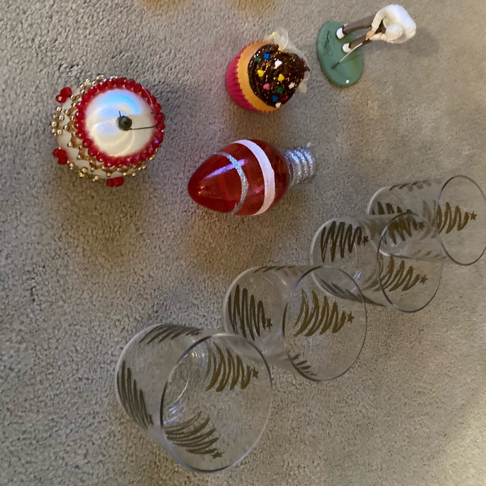 Holiday Bundle includes Ornament Soft Cupcake, Golfer and Plastic Drinking Cups